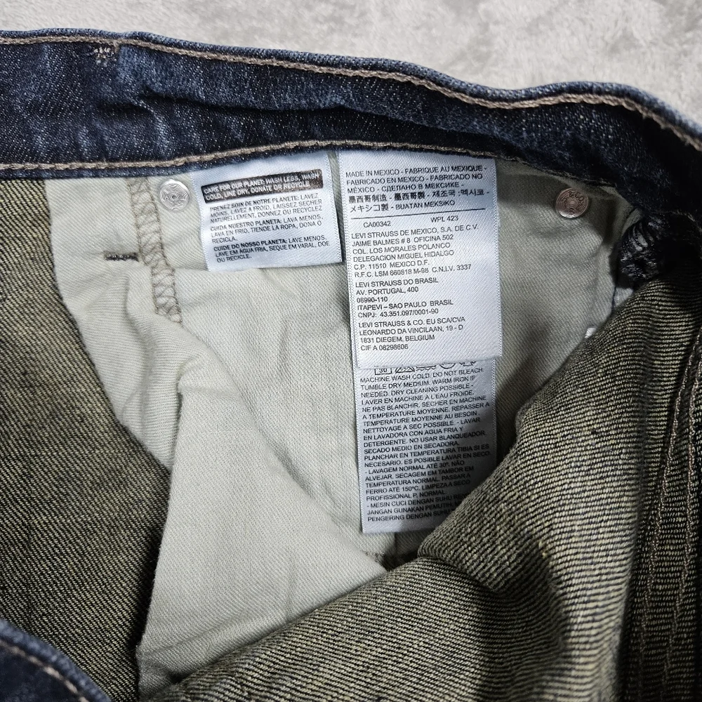 Levi’s Mens 511 Dark Wash Denim Jeans Classic 5-Pocket Jeans Straight Leg 33/30